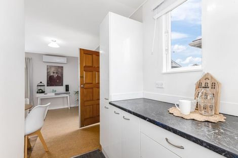 Photo of property in 10a Main Road, Titahi Bay, Porirua, 5022