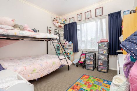 Photo of property in 15 Neptune Street, Dannevirke, 4930