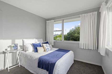 Photo of property in 19 Esk Place, Aranui, Christchurch, 8061