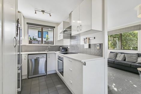 Photo of property in 15 Chislehurst Street, Henderson, Auckland, 0612