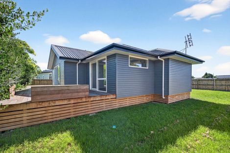 Photo of property in 9 Macrocarpa Lane, Carterton, 5713