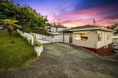 Photo of property in 4 Gallony Avenue, Massey, Auckland, 0614