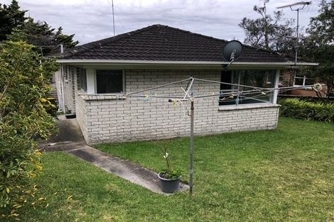 Photo of property in 2/95 Archers Road, Hillcrest, Auckland, 0629