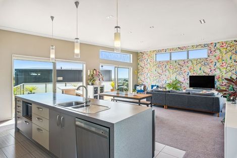 Photo of property in 6 Ocean Vista Lane, Paraparaumu, 5032