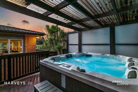 Photo of property in 13a West Lynn Road, Titirangi, Auckland, 0604