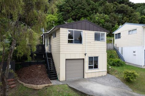 Photo of property in 1/7 Venus Place, Whitby, Porirua, 5024