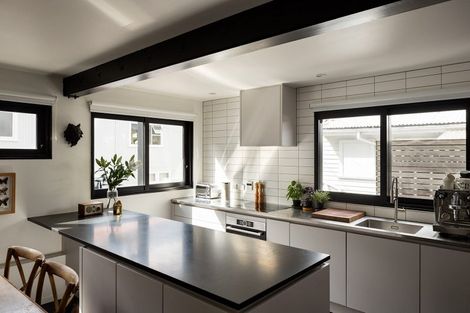 Photo of property in 1a Port Street, Mount Victoria, Wellington, 6011