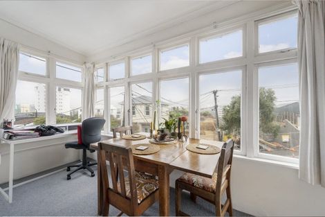 Photo of property in 54 Roxburgh Street, Mount Victoria, Wellington, 6011