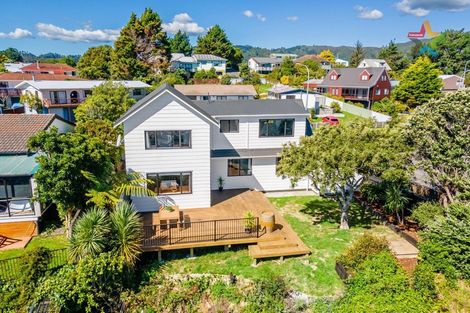 Photo of property in 186 Holborn Drive, Stokes Valley, Lower Hutt, 5019