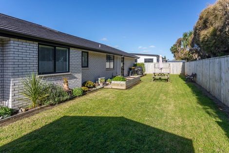 Photo of property in 22 Tairua Palms Place, Tairua, 3508
