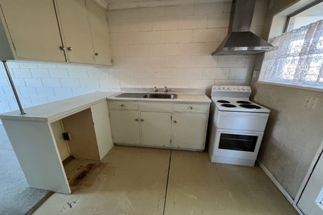 Photo of property in 2/206 Ruahine Street, Roslyn, Palmerston North, 4414