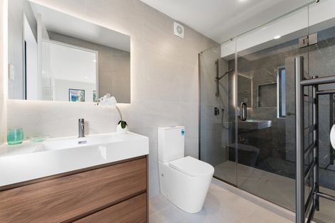 Photo of property in 25 Kumukumu Road, Long Bay, Auckland, 0630