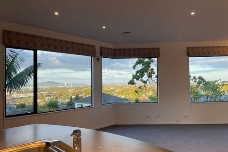 Photo of property in 1/41 High Road, Glenfield, Auckland, 0629