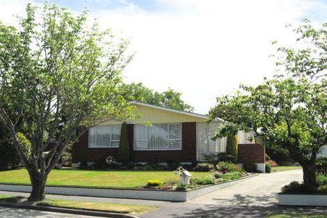 Photo of property in 6 Camberwell Place Avonhead Christchurch City