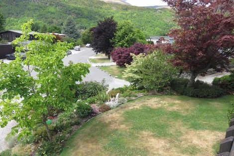 Photo of property in 7 Argyle Place, Arrowtown, 9302