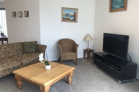 Photo of property in Stadium Garden Flats, 401/107 Thorndon Quay, Pipitea, Wellington, 6011