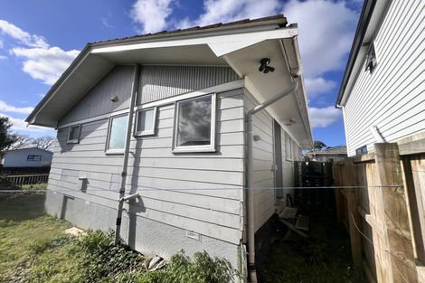 Photo of property in 8 Sharland Avenue, Manurewa, Auckland, 2102