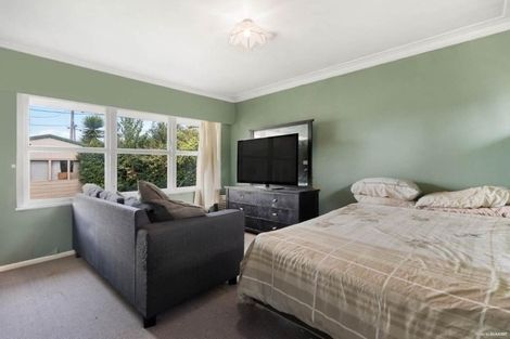 Photo of property in 83 Arimu Road, Papakura, 2110