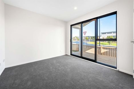 Photo of property in 10 Rorotu Avenue, Karaka, Papakura, 2113