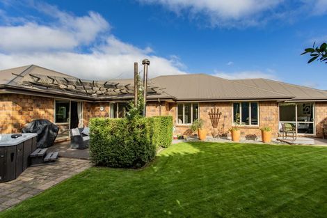 Photo of property in 8 Elm Drive, Rangiora, 7400