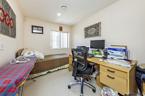 Photo of property in 2/6 Chieftain Rise, Goodwood Heights, Auckland, 2105