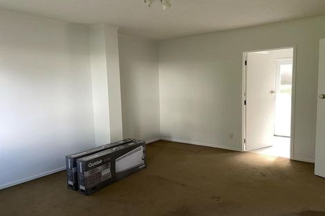 Photo of property in 2/43 Eastcliffe Road, Castor Bay, Auckland, 0620