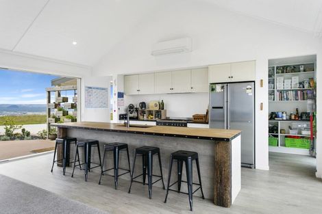 Photo of property in 48 Edge Hill, Acacia Bay, Taupo, 3385