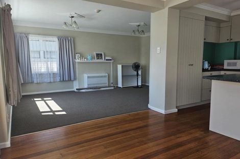Photo of property in 1/115-117 Jackson Street, Petone, Lower Hutt, 5012