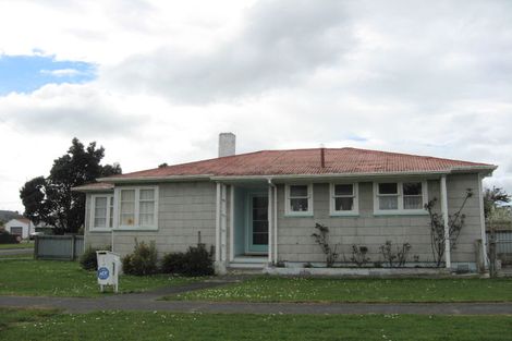 Photo of property in 1 Toro Street, Durie Hill, Whanganui, 4500