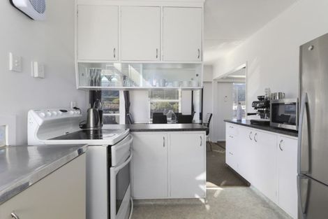 Photo of property in 279 Wellington Road, Wainuiomata, Lower Hutt, 5014