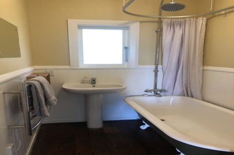 Photo of property in 32 Mills Road, Brooklyn, Wellington, 6021