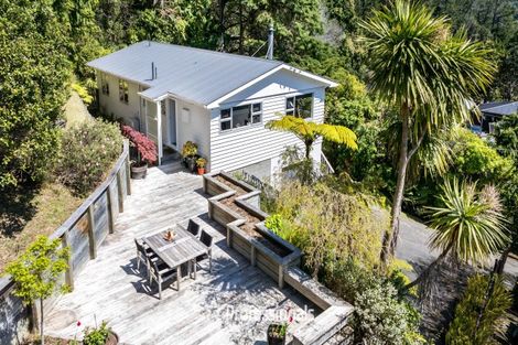 Photo of property in 96 Kamahi Street, Stokes Valley, Lower Hutt, 5019