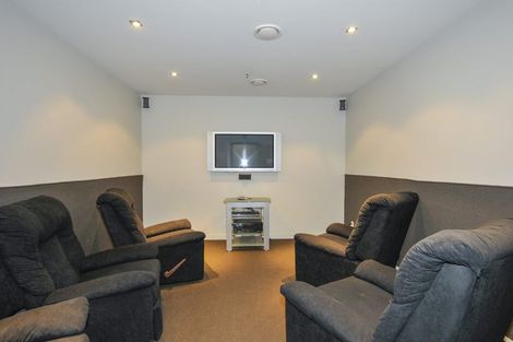Photo of property in Montreaux Apartments, 3k/164 The Terrace, Wellington Central, Wellington, 6011