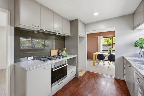 Photo of property in 2 Marvon Downs Avenue, Pakuranga Heights, Auckland, 2010