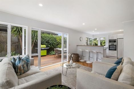 Photo of property in 3/24 Corunna Road, Milford, Auckland, 0620