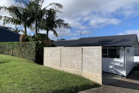 Photo of property in 12 Oreil Avenue, West Harbour, Auckland, 0618