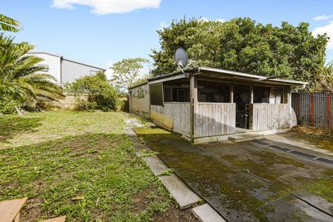 Photo of property in 11 Hall Avenue, Mangere, Auckland, 2022