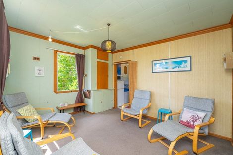 Photo of property in 22 Hemara Street, Waikanae Beach, Waikanae, 5036