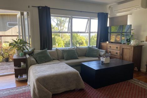 Photo of property in 239 Golf Road, Titirangi, Auckland, 0604