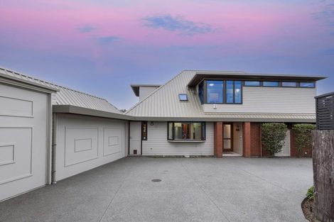 Photo of property in 16 Kent Lodge Avenue, Avonhead, Christchurch, 8042