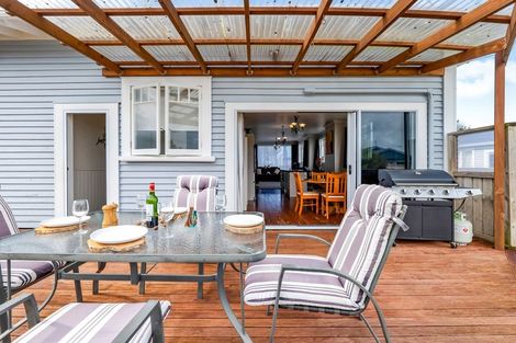 Photo of property in 401 Waihi Road, Normanby, Hawera, 4614