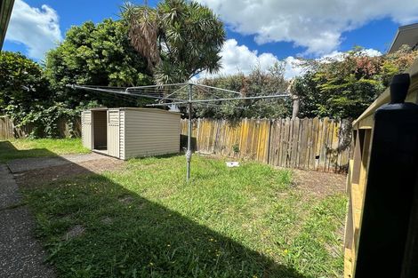 Photo of property in 8 Monet Grove, West Harbour, Auckland, 0618