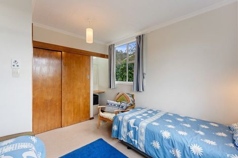 Photo of property in 16 Hughes Street, Waikanae Beach, Waikanae, 5036