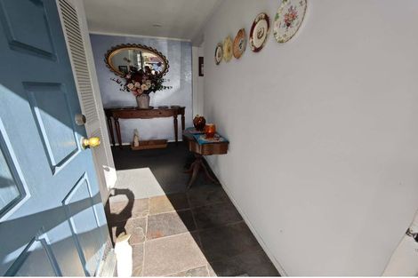 Photo of property in 1/17 Nutsey Avenue, Northcote, Auckland, 0627