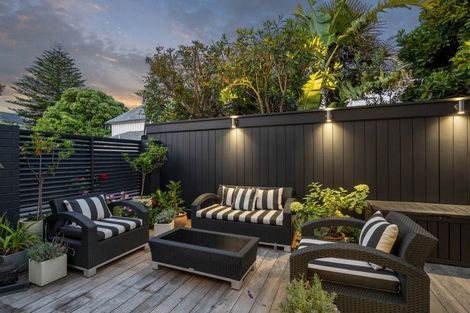 Photo of property in 102a Esplanade, Sumner, Christchurch, 8081