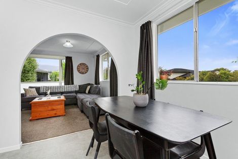 Photo of property in 18 Omaha Grove, Totara Park, Upper Hutt, 5018