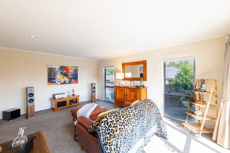 Photo of property in 6 Sunnybrooke Close, Welcome Bay, Tauranga, 3112