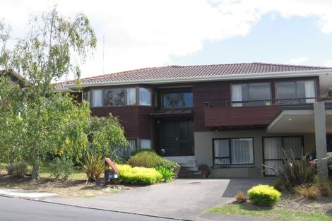 Photo of property in 29 Macnay Way, Murrays Bay, Auckland, 0630