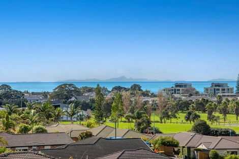Photo of property in 39 Grand Drive, Orewa, 0931
