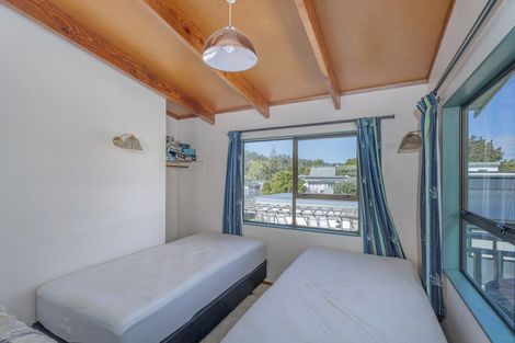 Photo of property in 20 Oyster Drive, Cooks Beach, Whitianga, 3591